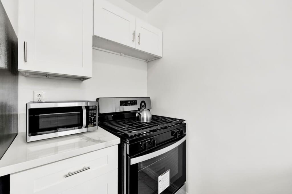 4ee982b3 f899 4b V2 gb