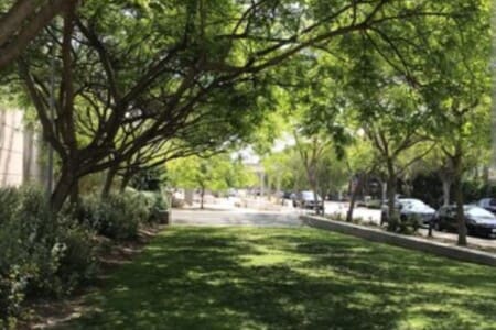 818c2ecf 9a5b 4f TUJKm