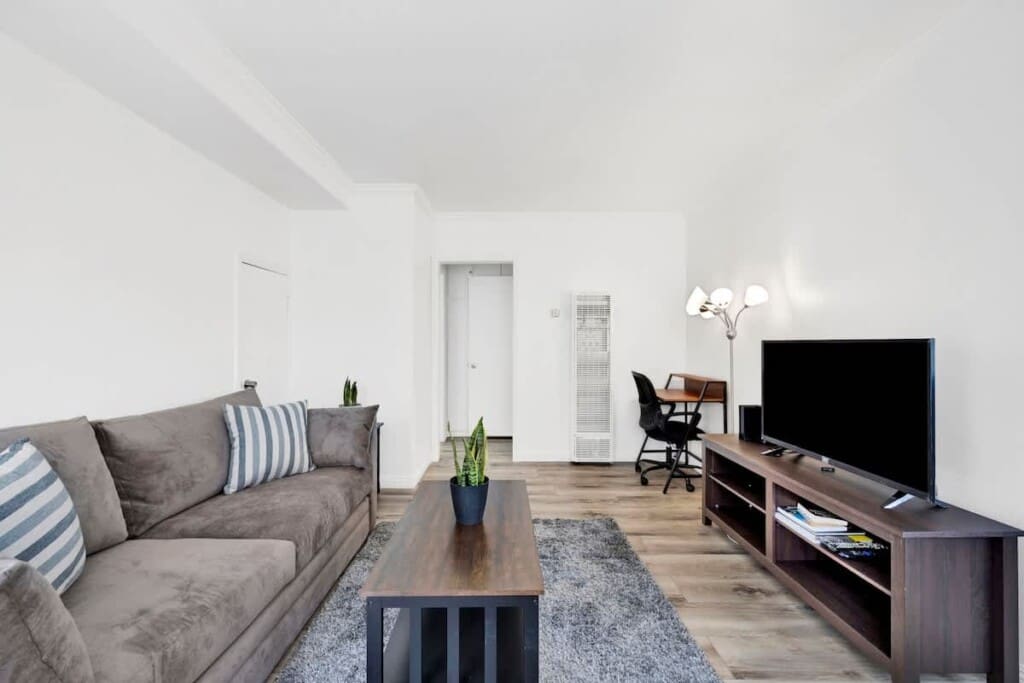 d4110a2e 18b8 42 DXc4a