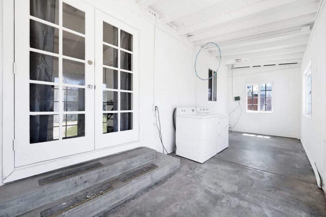 2688332f 9b87 4a J cwO