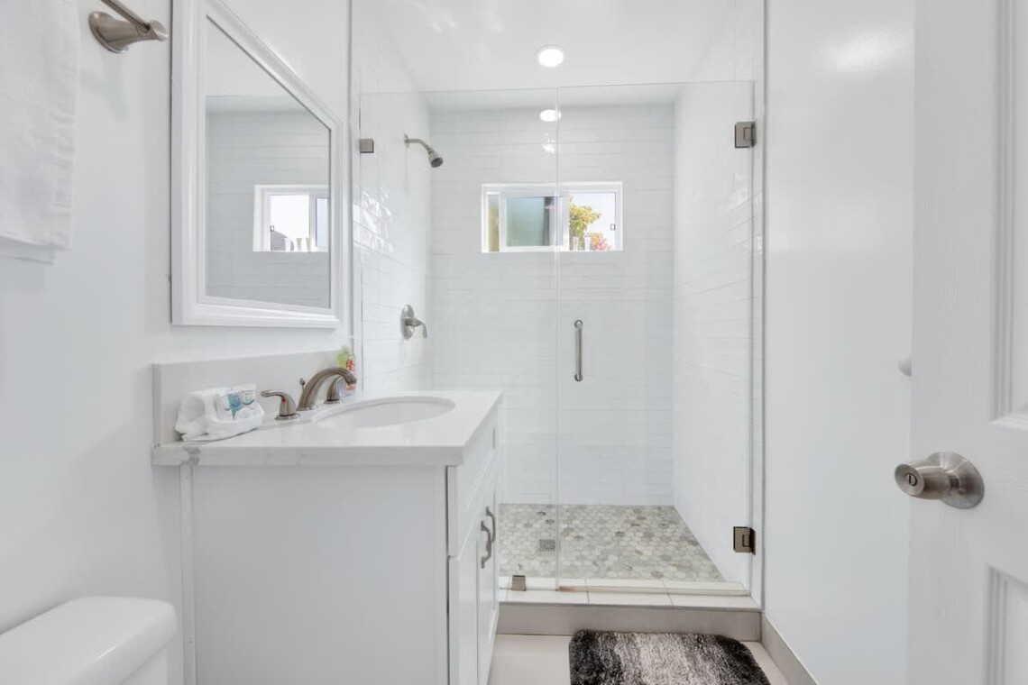 58a8c5c1 a07b 49 aNloE