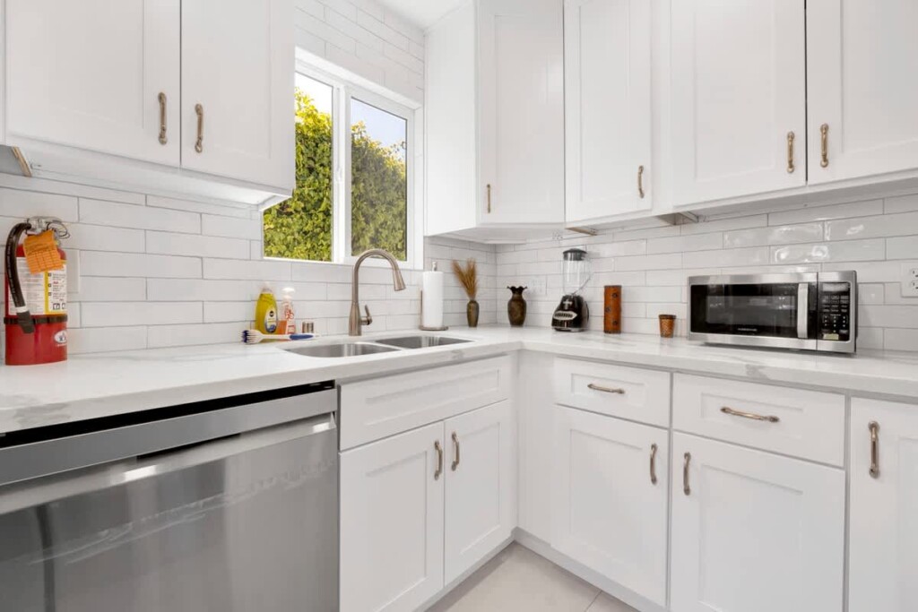 c12bfb9d 80d0 4a Txl9a