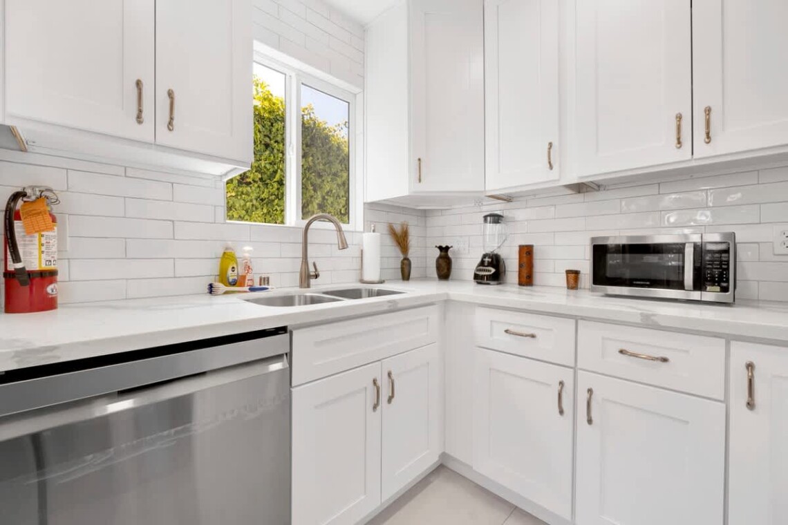 c12bfb9d 80d0 4a Txl9a