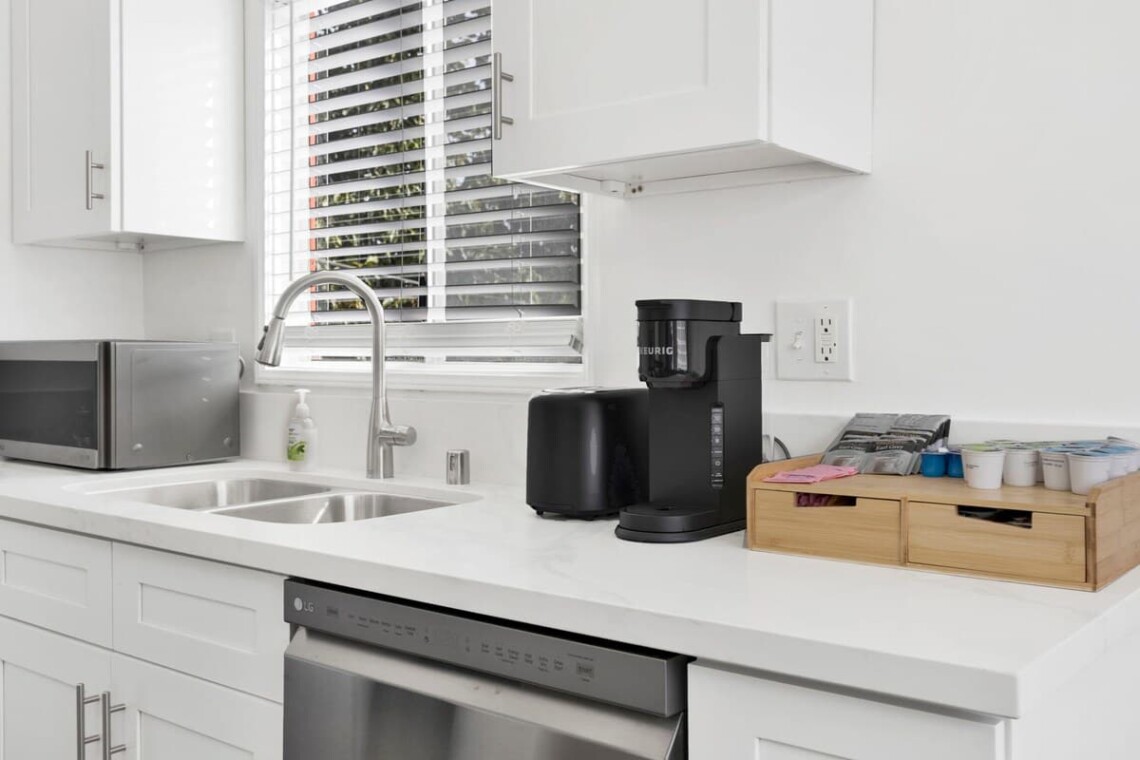 e5a74d75 30c1 49 suEvp