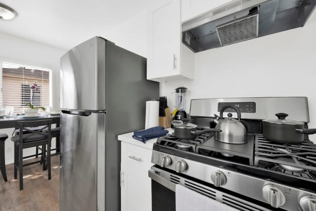 f559ff8a 589b 42 Gj8qN